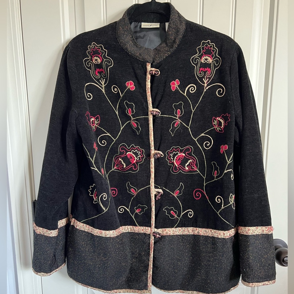 White Stag Vintage Black Floral Embroidered Jacket